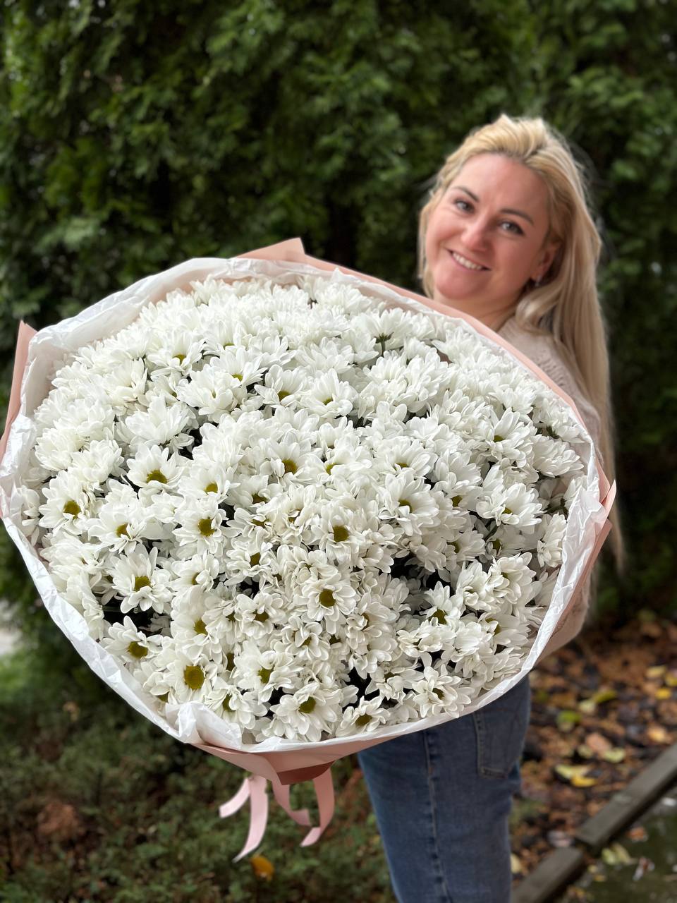 Neue Verpackung 49 Stiele - Weiße Margeriten-Chrysantheme