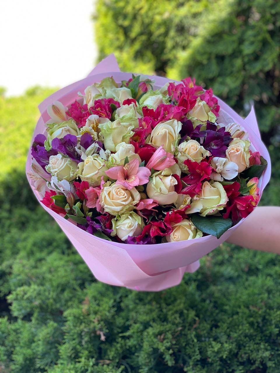 Bouquet 39 Vanda & Alstroemeria