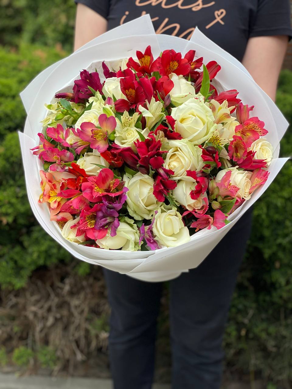 Bouquet 39 Avalanche & Alstroemeria