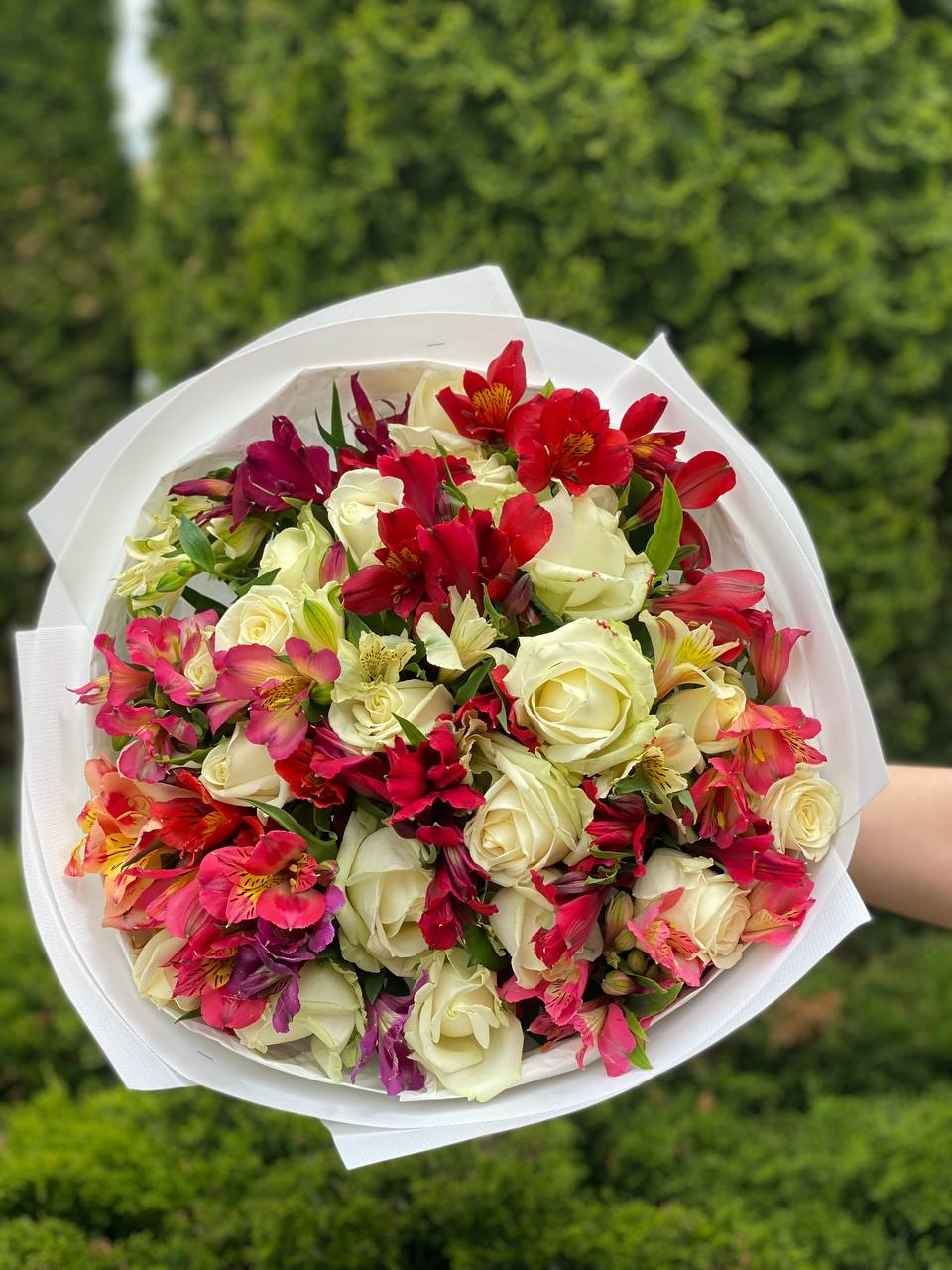 Bouquet 39 Avalanche & Alstroemeria