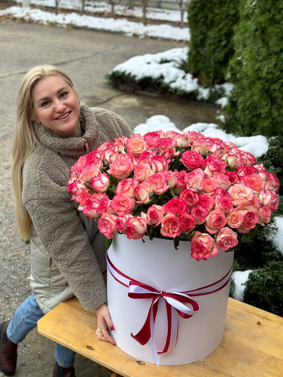 Hutbox 101 Rosen (Sorte Jumilia)