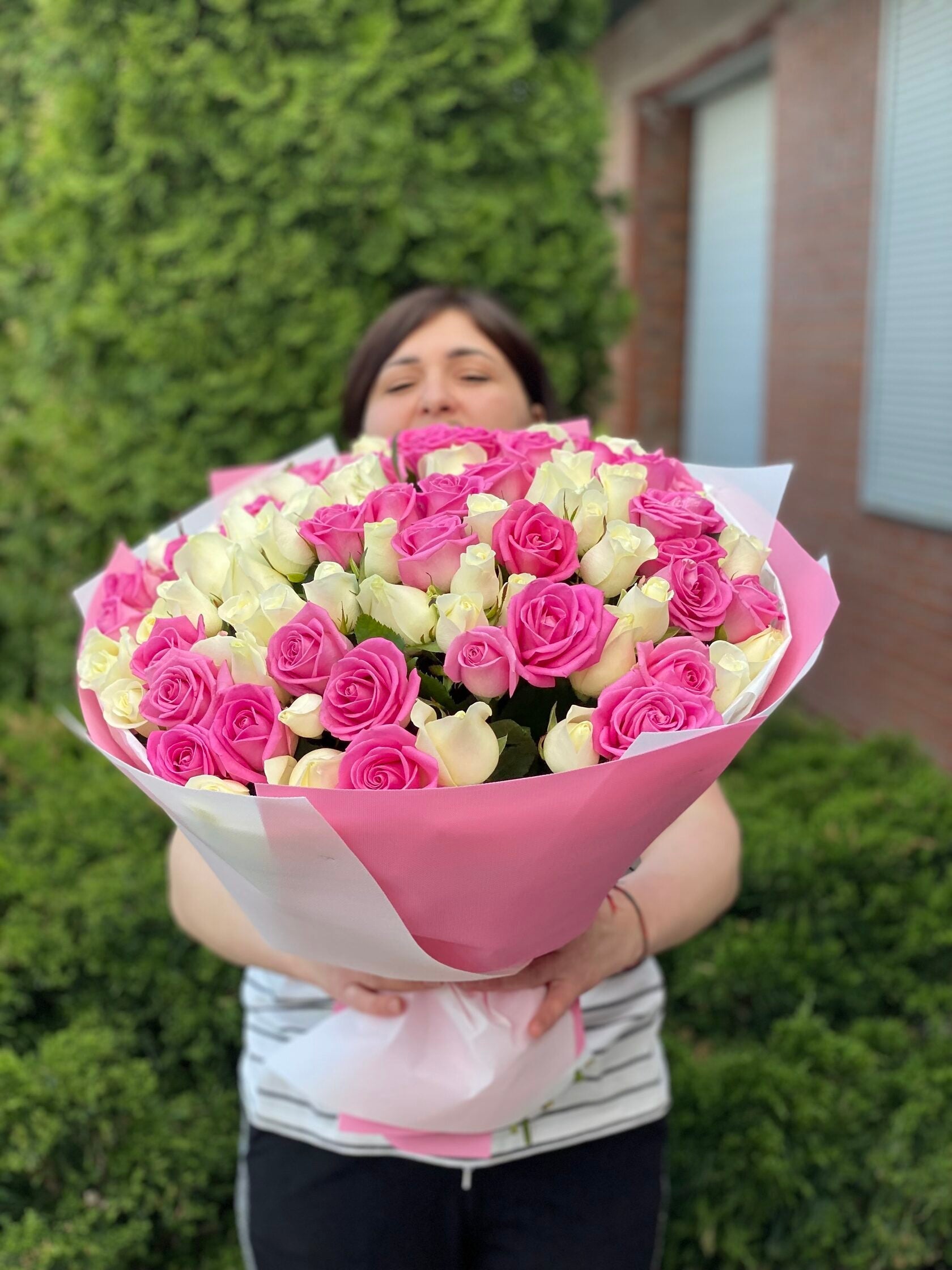 101 Rosen Beluga und Aqua