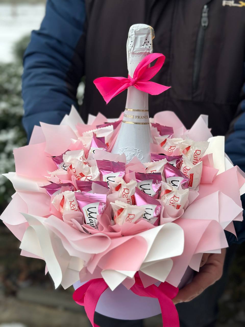 Geschenkbox M (Süßigkeiten und Festgetränk)
