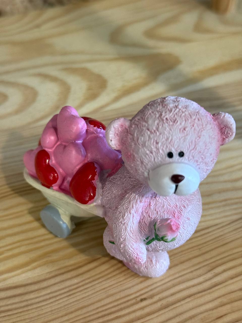 Keramikfigur Bär mit Herz (10cm)