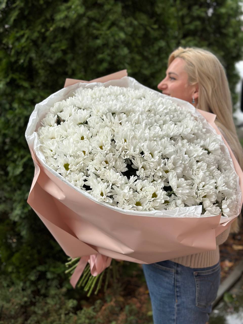 Neue Verpackung 49 Stiele - Weiße Margeriten-Chrysantheme